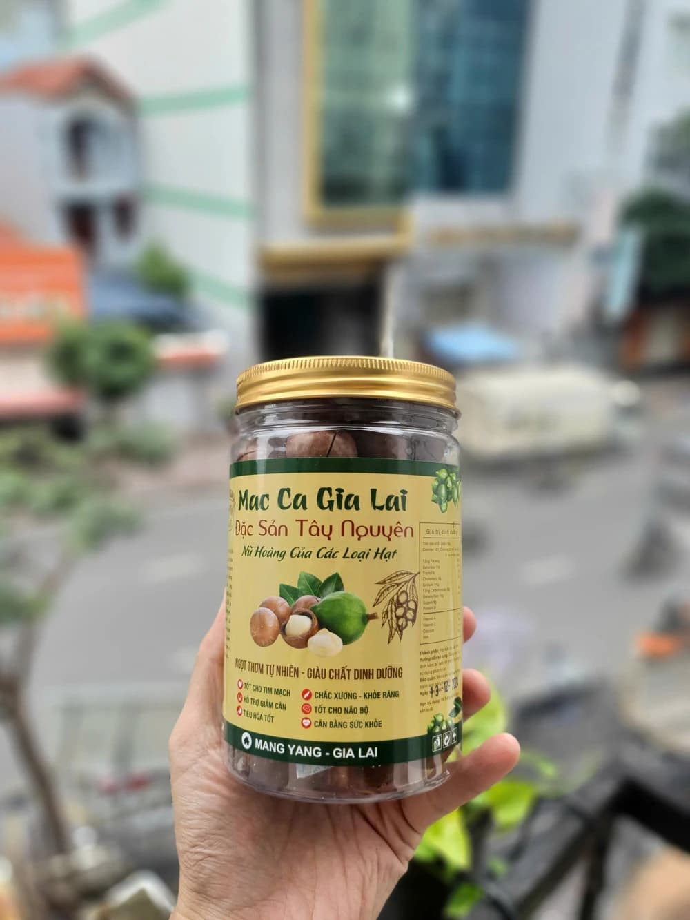 Macca Gia Lai loại 1 - Hộp nhựa, nắp thiếc
